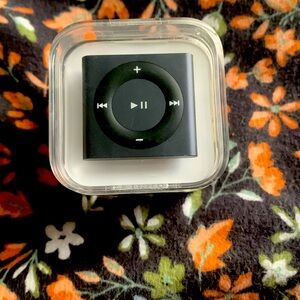 iPod shuffle 2 gb black new still sealed in box